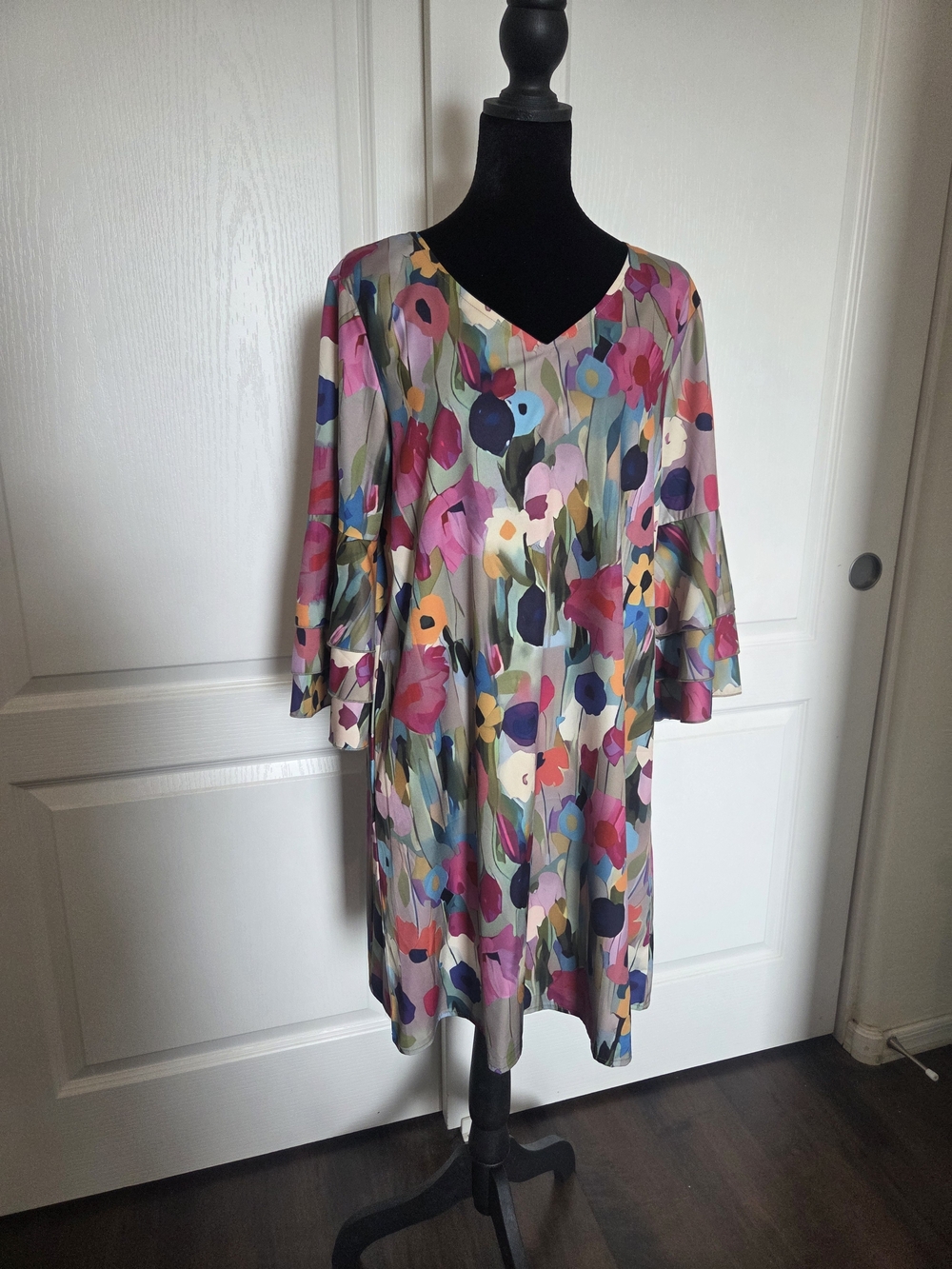 Floral V-Neck Midi Dress in Pink & Blue